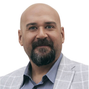 Актер Берат Енильмез